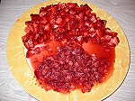 Cakes sucrés : Le cake aux fraises, en haut : les 400 grammes de fraises en morceaux, en bas : Les 200 grammes de fraises écrasées